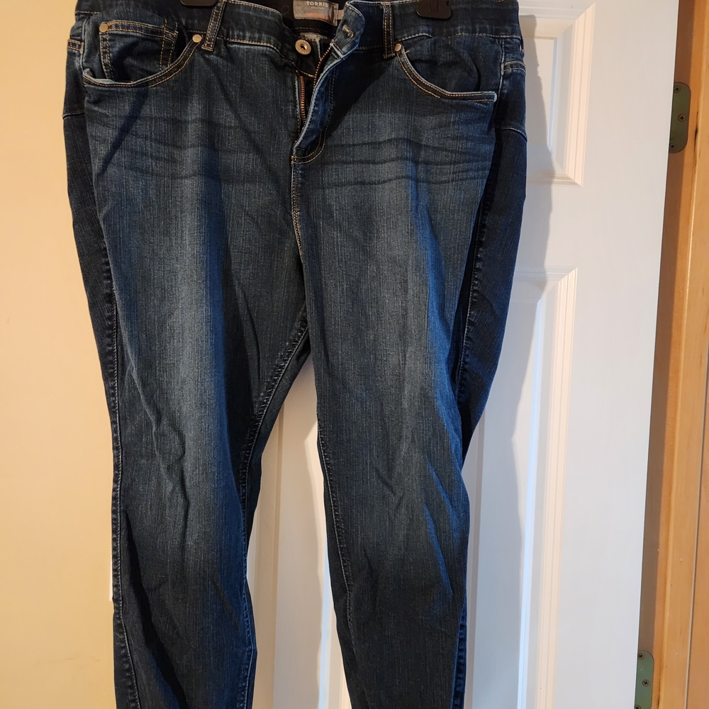 Torrid 22XS Bombshell Premium Stretch Skinny Jegging